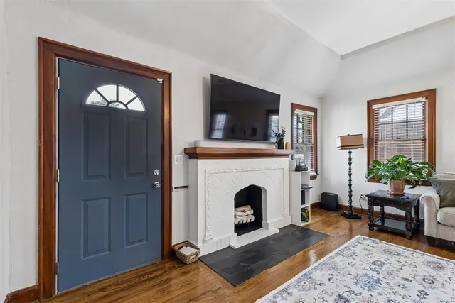 Photo 6 — 949 NE 19th Street, Oklahoma City, OK 73105