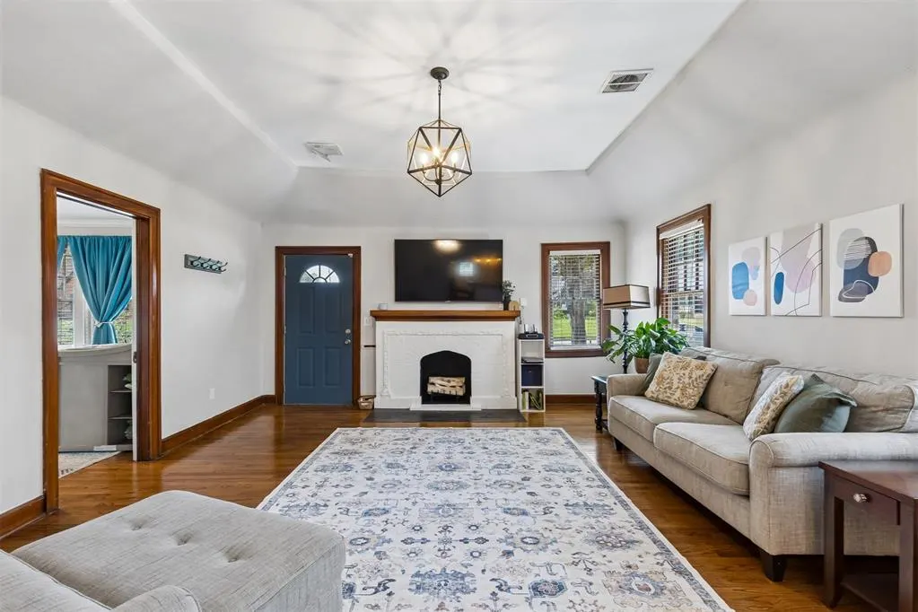 Photo 10 — 949 NE 19th Street, Oklahoma City, OK 73105