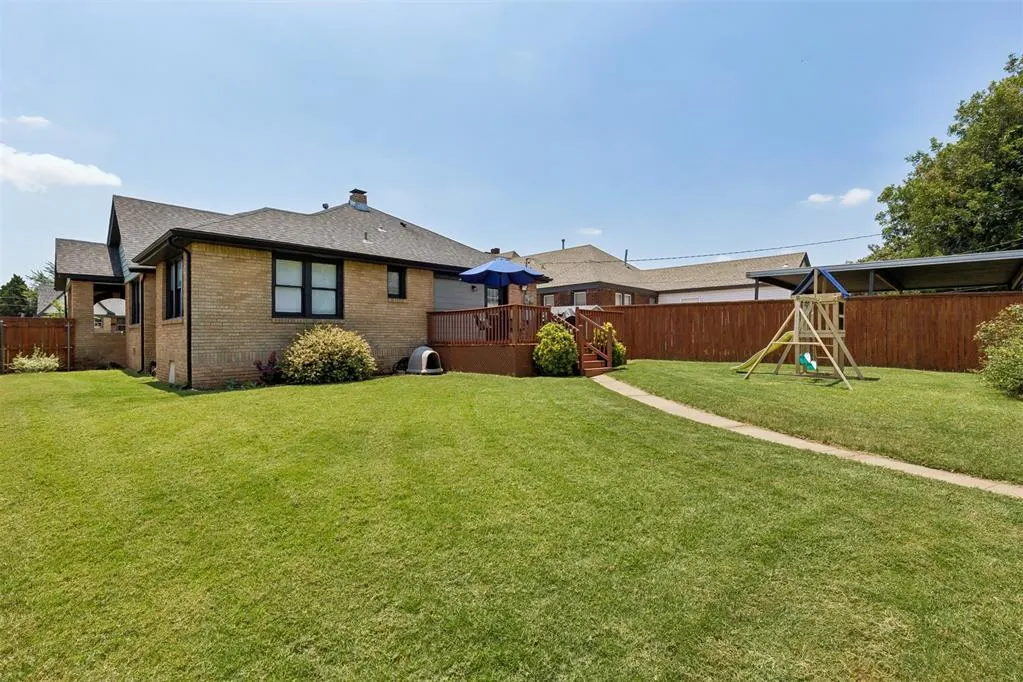 Photo 37 — 949 NE 19th Street, Oklahoma City, OK 73105