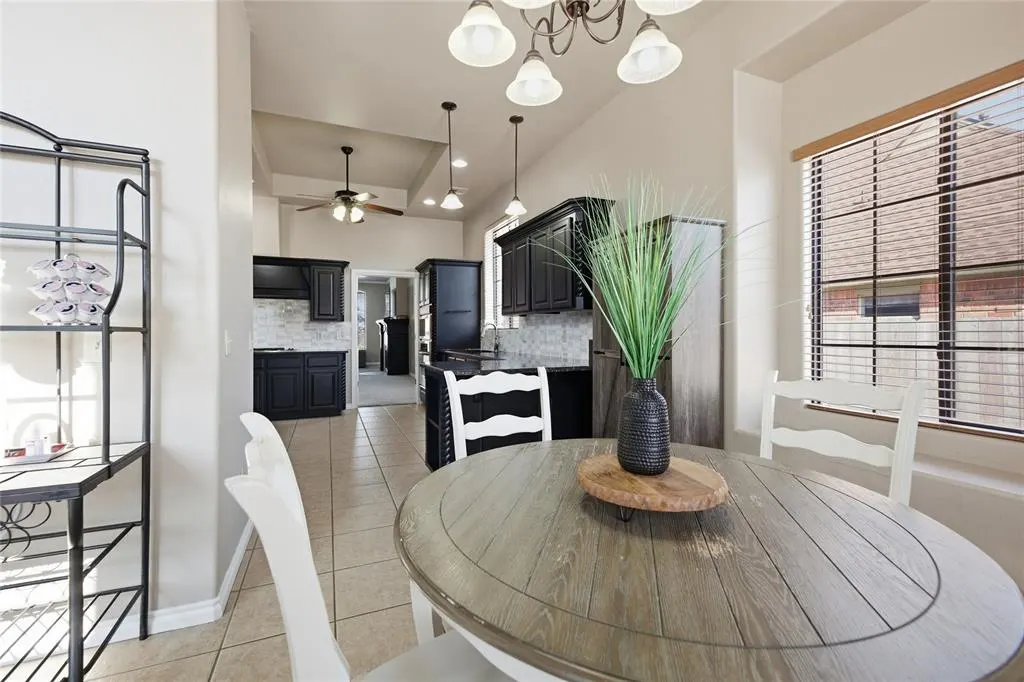 Photo 12 — 912 Preston Park Drive, Yukon, OK 73099