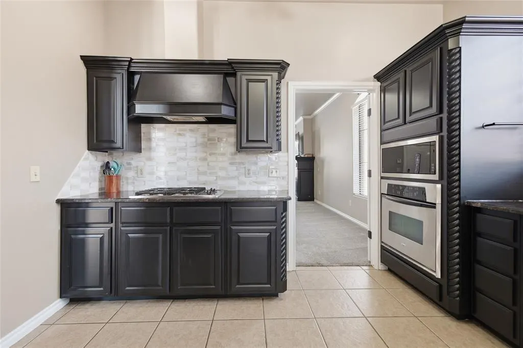 Photo 15 — 912 Preston Park Drive, Yukon, OK 73099