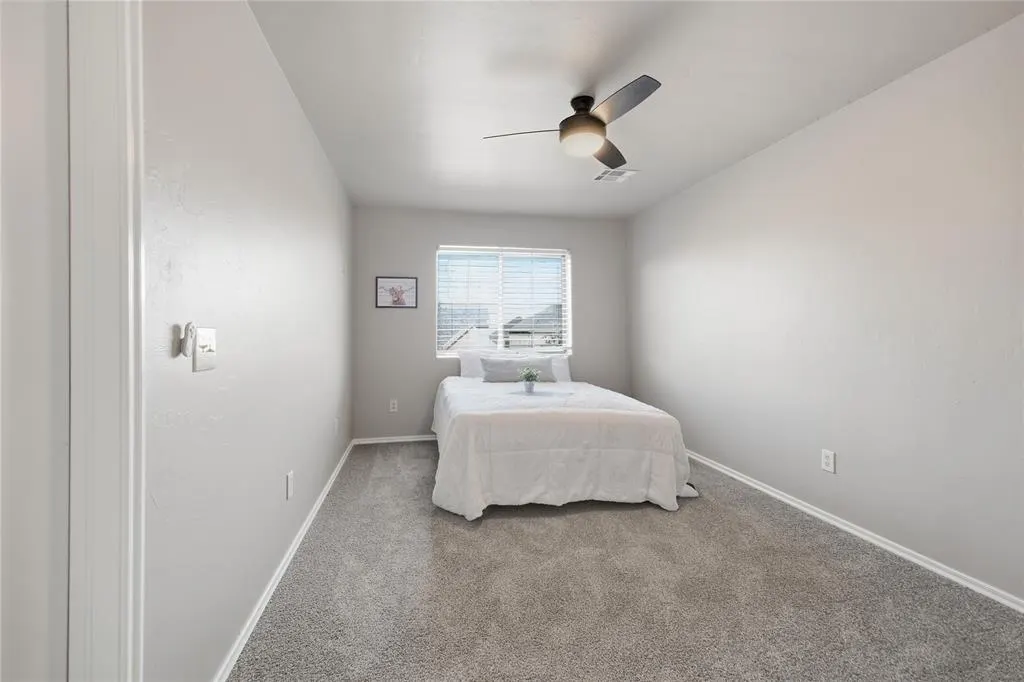 Photo 37 — 912 Preston Park Drive, Yukon, OK 73099