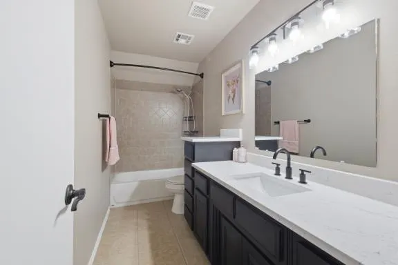 Photo 42 — 912 Preston Park Drive, Yukon, OK 73099