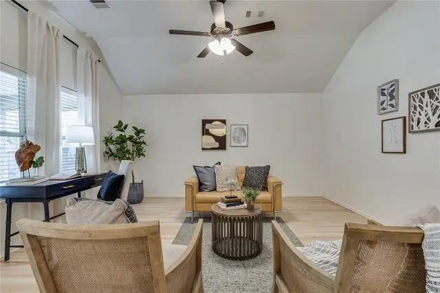 Photo 5 — 216 Evermore Lane, Yukon, OK 73099