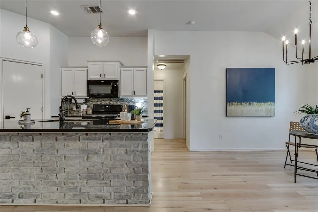 Photo 10 — 216 Evermore Lane, Yukon, OK 73099