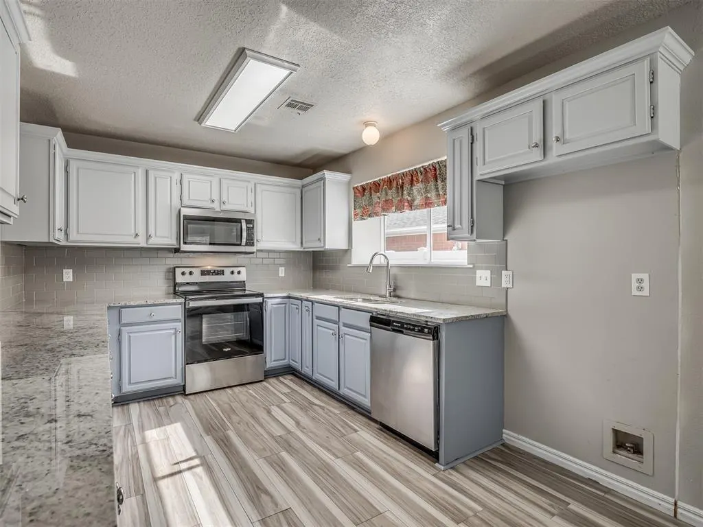 Photo 16 — 13 Larkens Place, Shawnee, OK 74801