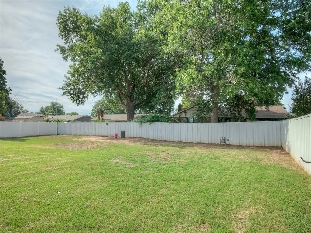 Photo 48 — 13 Larkens Place, Shawnee, OK 74801