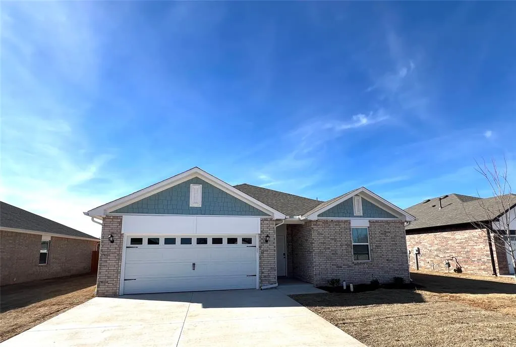 Photo 2 — 12425 Bluford Lane, Oklahoma City, OK 73013