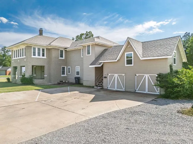 Photo 2 — 2402 N Beard Avenue, Shawnee, OK 74804