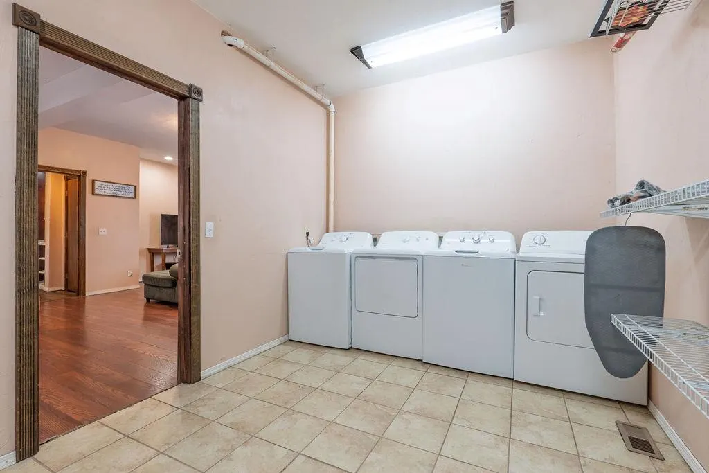Photo 17 — 2402 N Beard Avenue, Shawnee, OK 74804