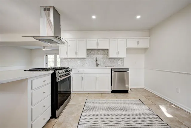 Photo 4 — 5709 N Warren Avenue, Oklahoma City, OK 73112