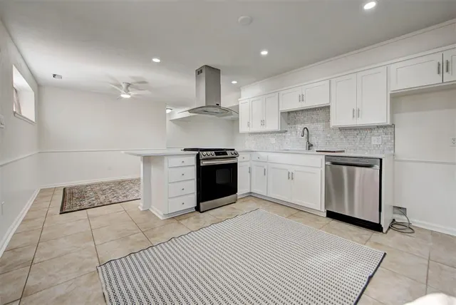 Photo 6 — 5709 N Warren Avenue, Oklahoma City, OK 73112