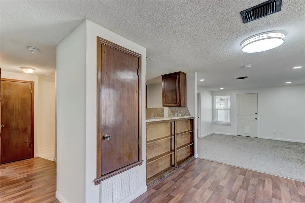Photo 4 — 2121 Meench Drive, Oklahoma City, OK 73170