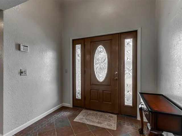 Photo 5 — 1304 NE 19th Place, Oklahoma City, OK 73160