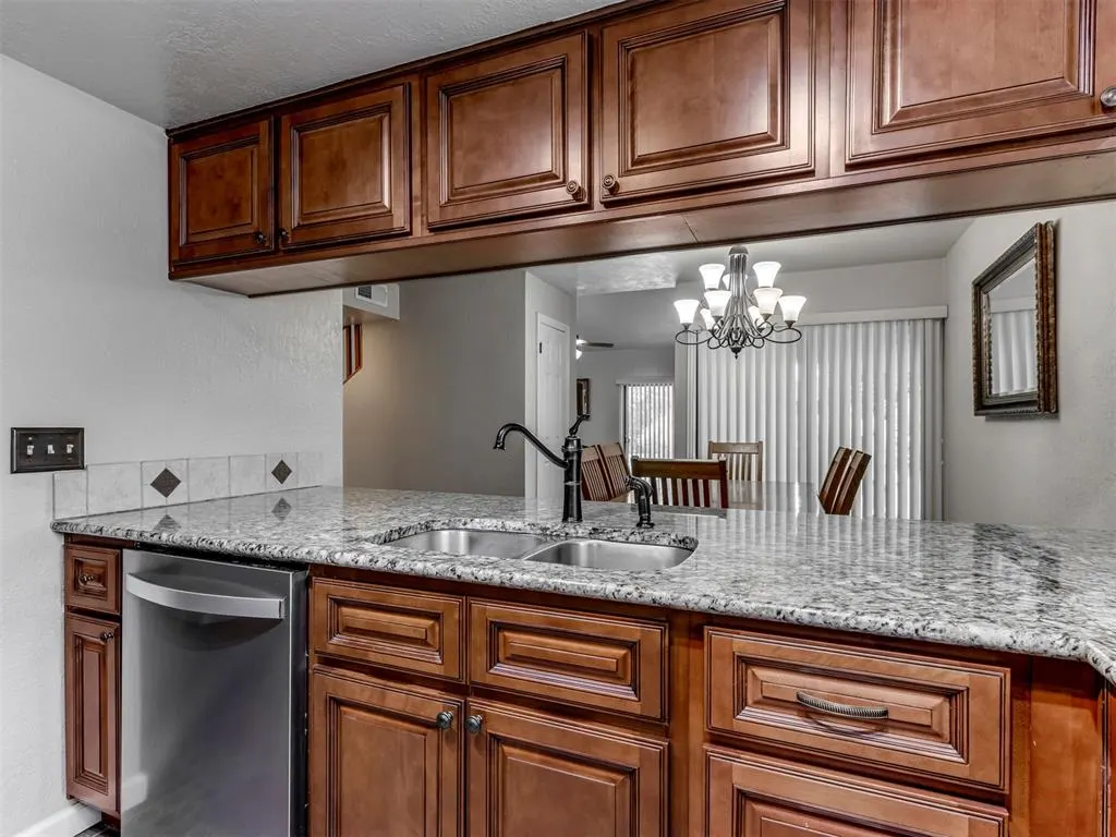 Photo 13 — 1304 NE 19th Place, Oklahoma City, OK 73160