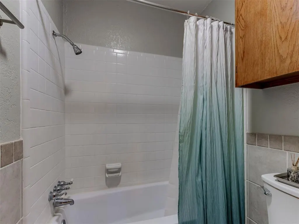 Photo 27 — 1304 NE 19th Place, Oklahoma City, OK 73160