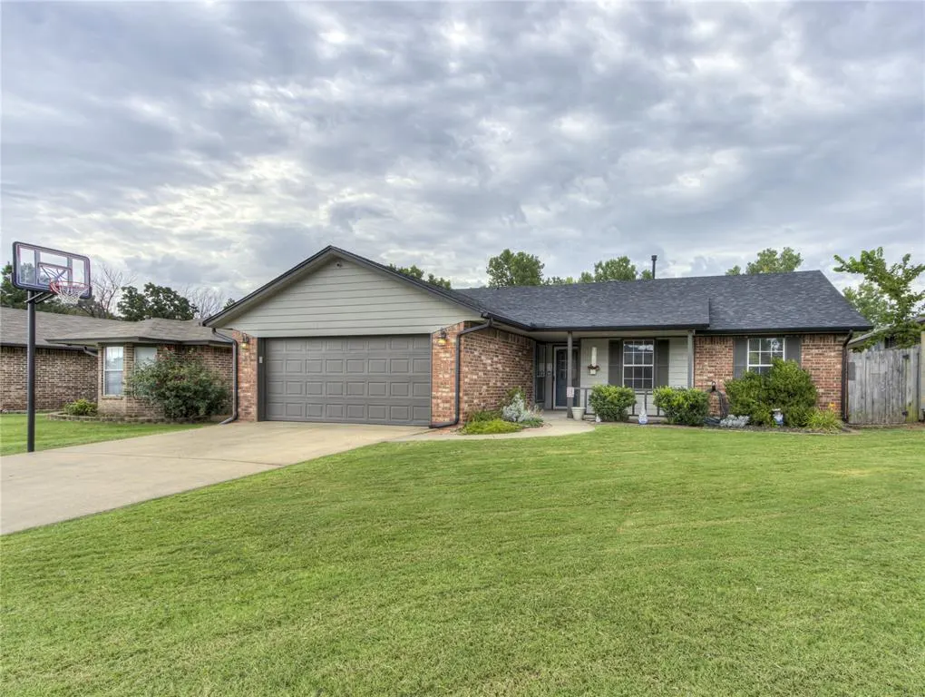 Front exterior — 10808 Ohara Lane, Midwest City, OK 73130