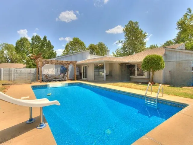 Photo 8 — 4001 Bluestem Circle, Norman, OK 73072