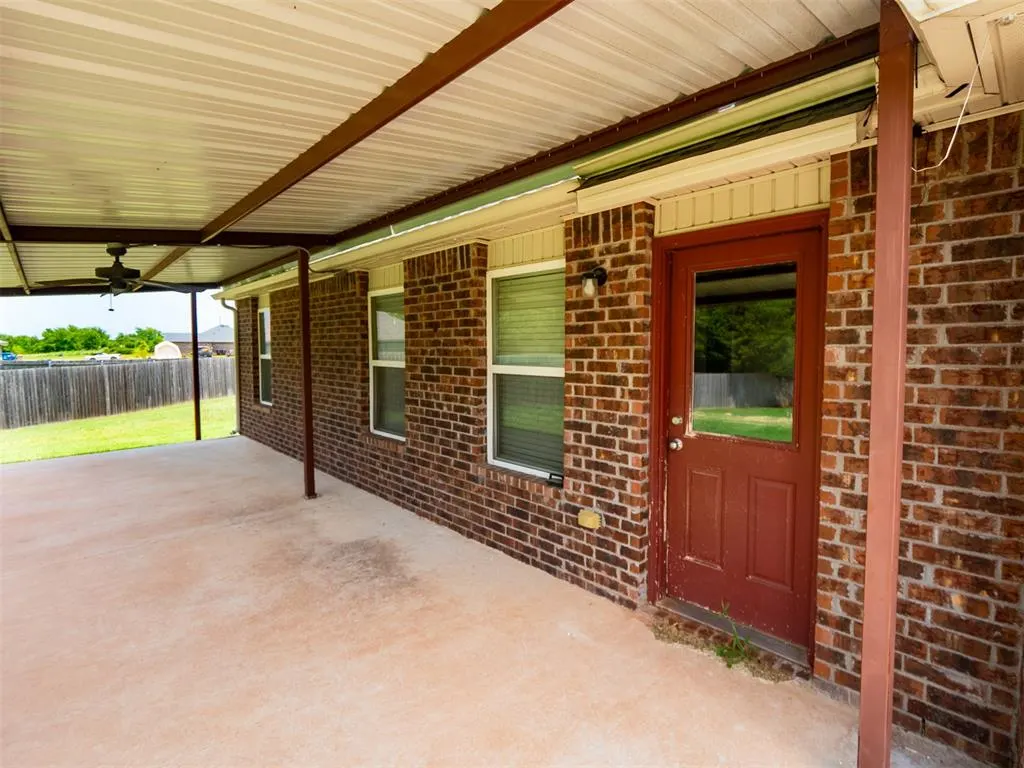 Photo 3 — 5718 Bent Creek Road, Shawnee, OK 74804