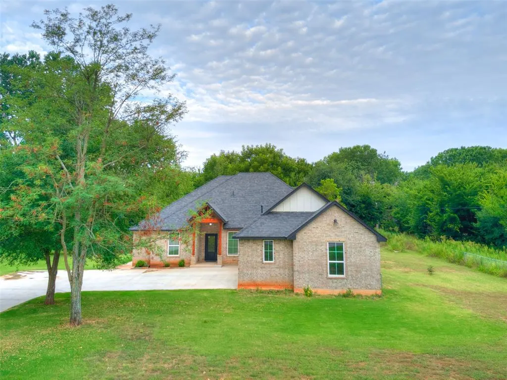Front exterior — 1030 County Street 2941, Tuttle, OK 73089