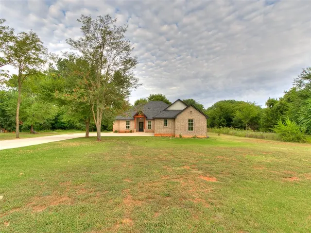 Photo 2 — 1030 County Street 2941, Tuttle, OK 73089
