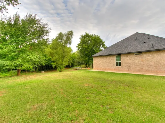 Photo 8 — 1030 County Street 2941, Tuttle, OK 73089
