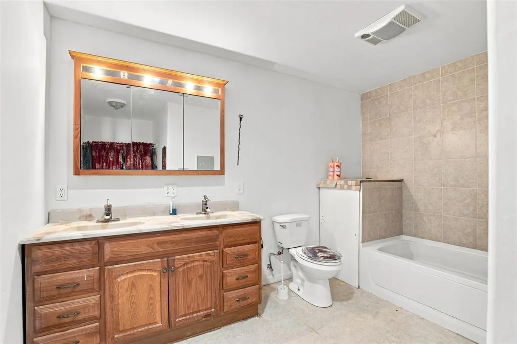 Photo 15 — 13904 S Dobbs Road, McLoud, OK 74851