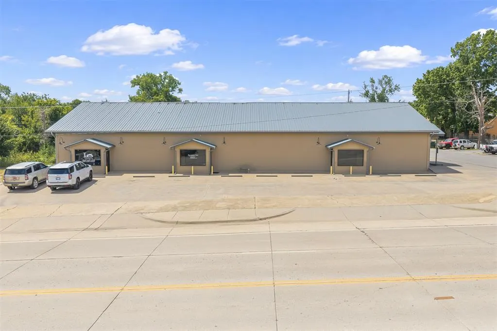 Photo 2 — 11053 Highway 76 Highway, Healdton, OK 73438