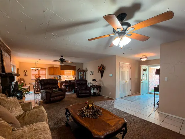 Photo 4 — 141 Sheridan Place, Chickasha, OK 73018