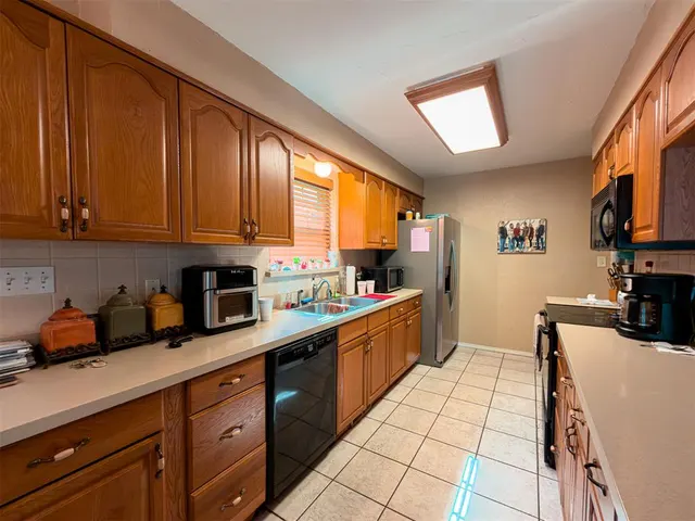 Photo 8 — 141 Sheridan Place, Chickasha, OK 73018