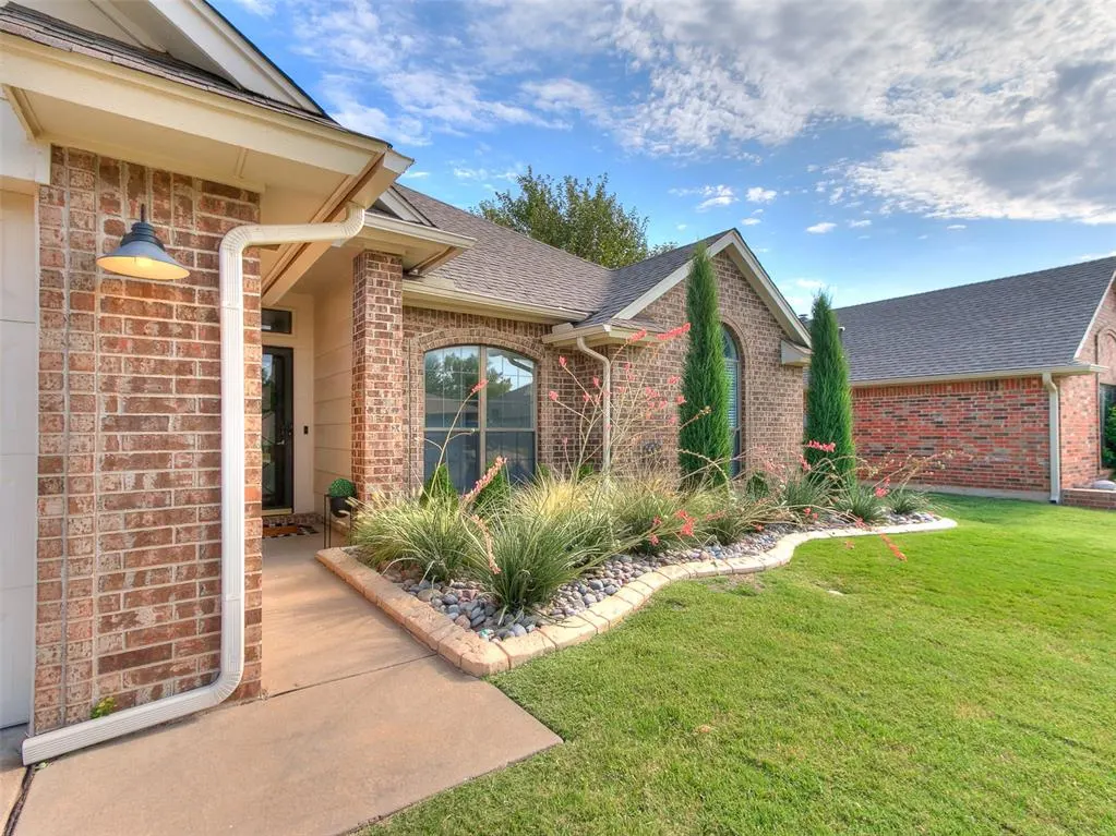 Photo 3 — 3917 Ripple Avenue, Norman, OK 73072