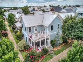 Sold home at 39 Center Lane