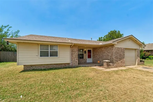 Front exterior — 705 S Howard Avenue, Oklahoma City, OK 73160
