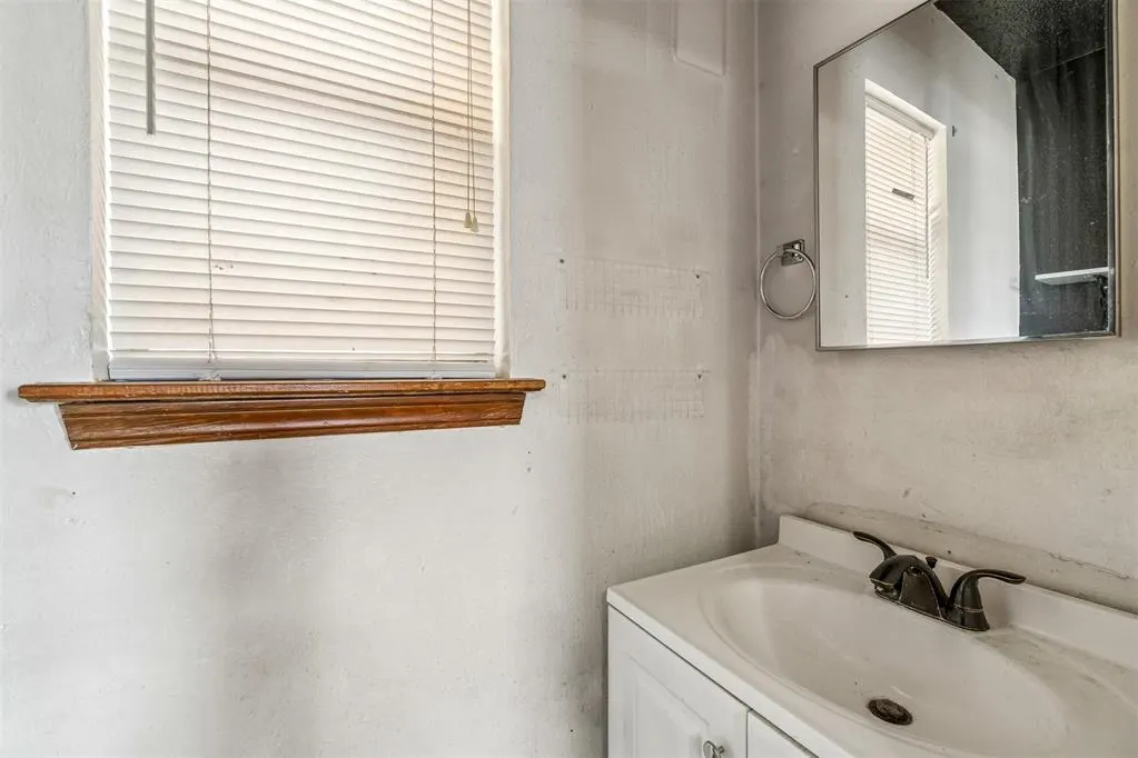 Photo 20 — 705 S Howard Avenue, Oklahoma City, OK 73160