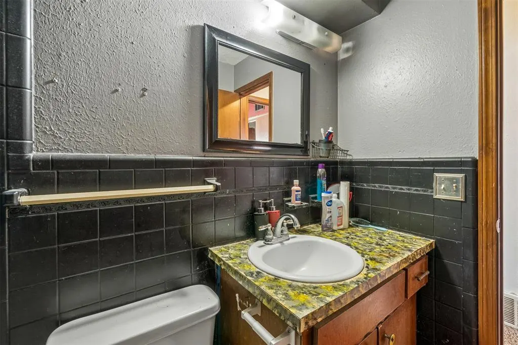 Photo 31 — 705 S Howard Avenue, Oklahoma City, OK 73160