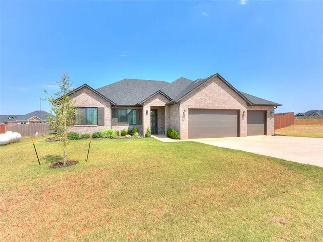 Photo 2 — 25311 Ethan Street, Cashion, OK 73016