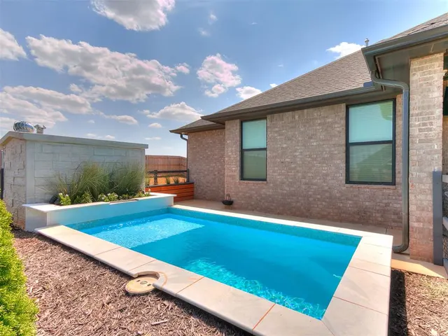 Photo 5 — 25311 Ethan Street, Cashion, OK 73016
