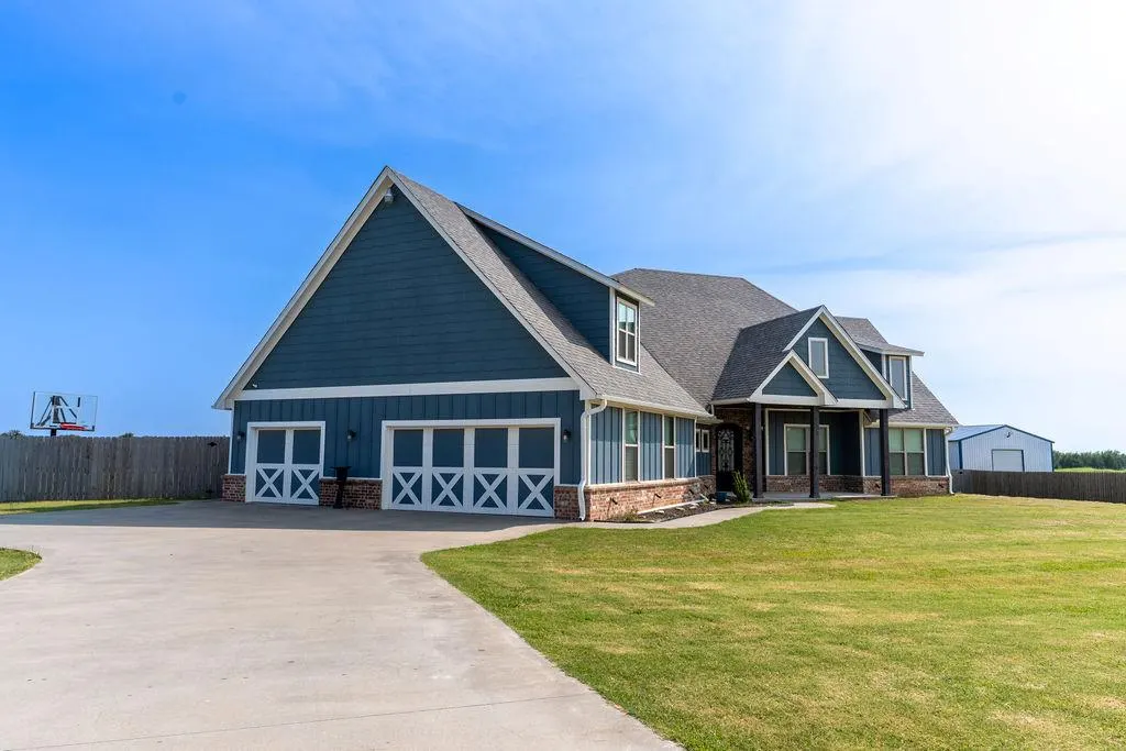 Photo 3 — 39909 Demoy Drive, Shawnee, OK 74804