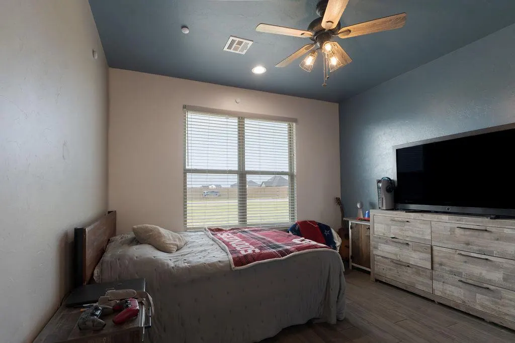 Photo 11 — 39909 Demoy Drive, Shawnee, OK 74804
