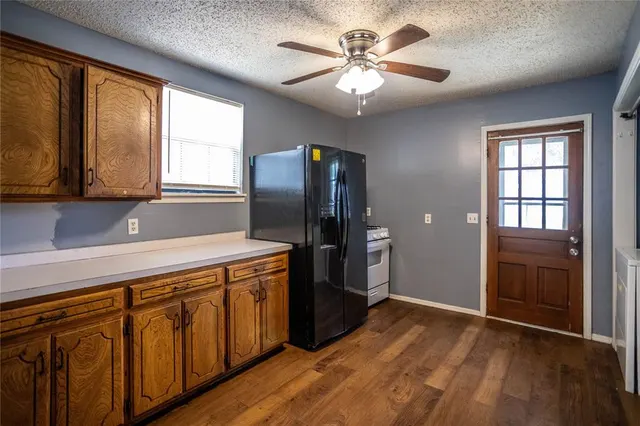 Photo 5 — 415 W Franklin Avenue, Weatherford, OK 73096
