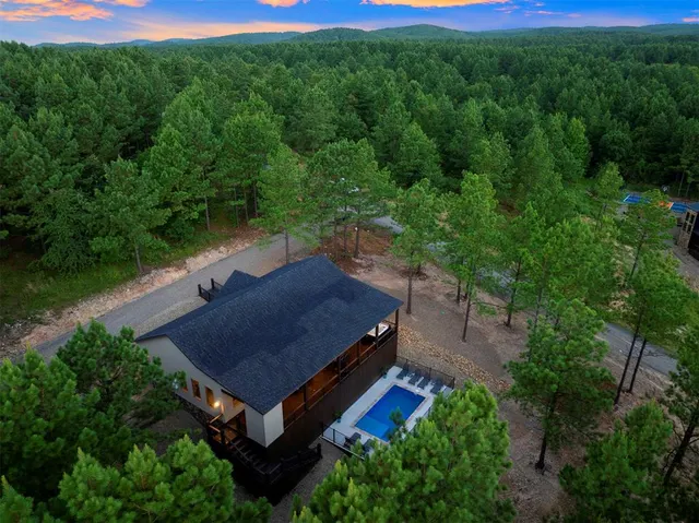 Photo 3 — 118 Turning Wood Court, Broken Bow, OK 74728