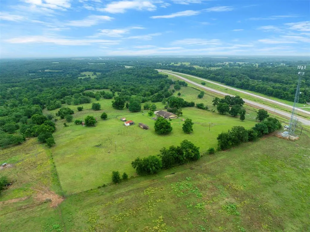 Front exterior — 8065 W Us Highway 70, Idabel, OK 74745