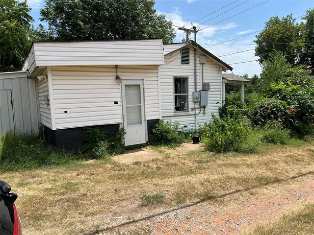 Photo 2 — 714 W Georgia Avenue, Chickasha, OK 73018