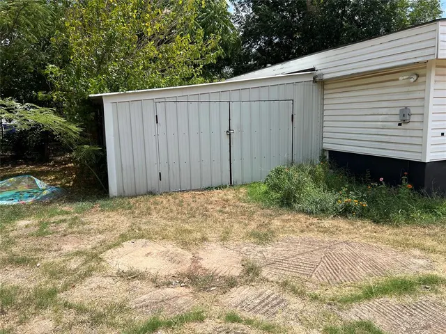 Photo 3 — 714 W Georgia Avenue, Chickasha, OK 73018