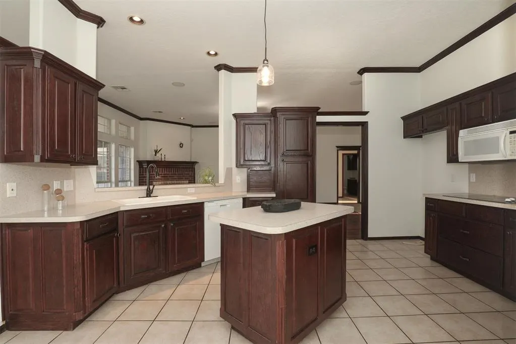 Photo 13 — 15816 Stepping Stone Lane, Oklahoma City, OK 73170
