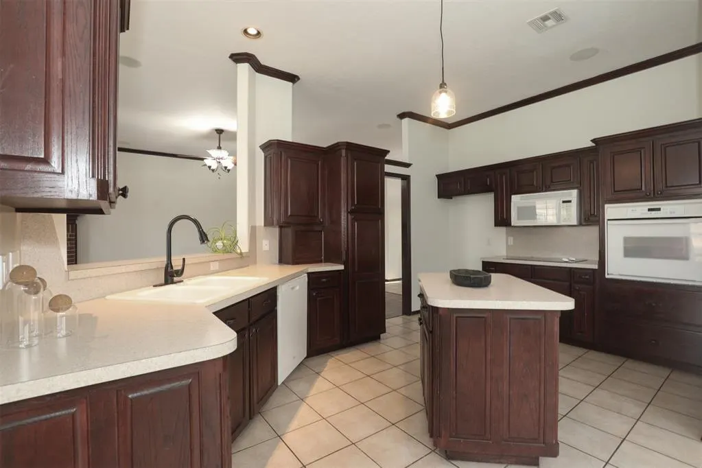 Photo 14 — 15816 Stepping Stone Lane, Oklahoma City, OK 73170