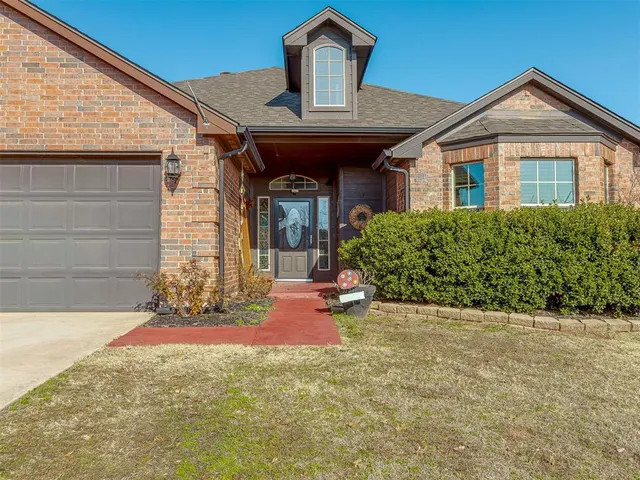 Photo 2 — 2113 NW 157th Terrace, Edmond, OK 73013