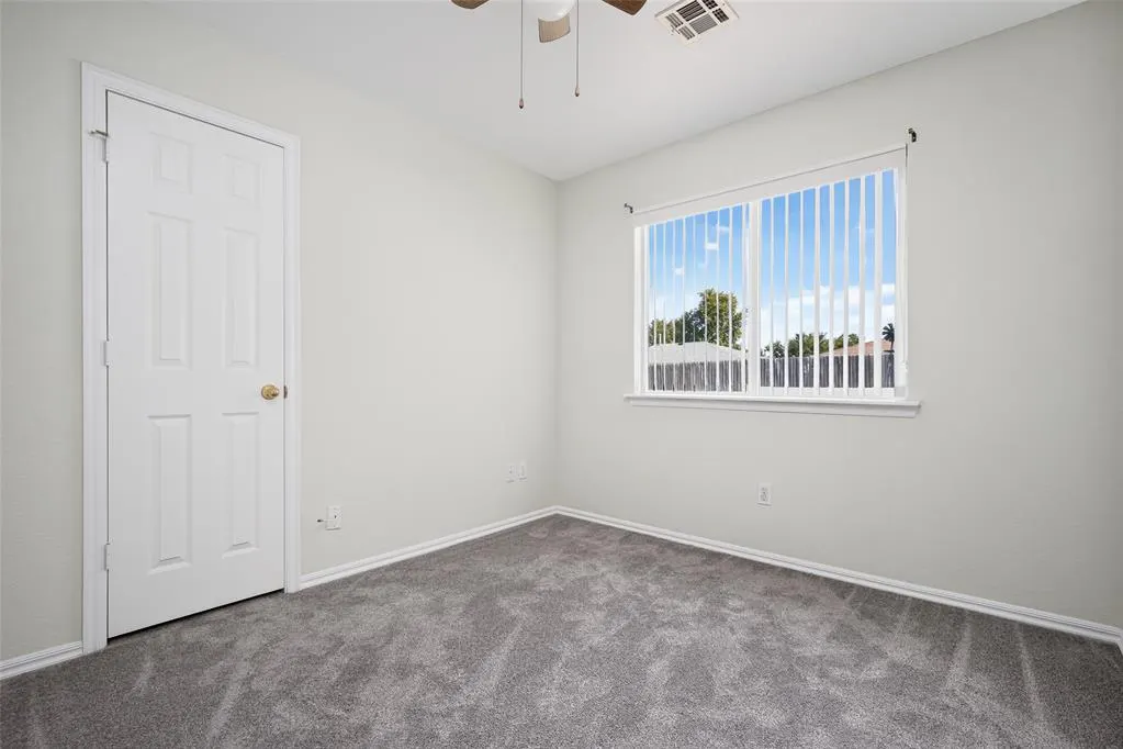 Photo 13 — 337 W Chantilly Way, Mustang, OK 73064