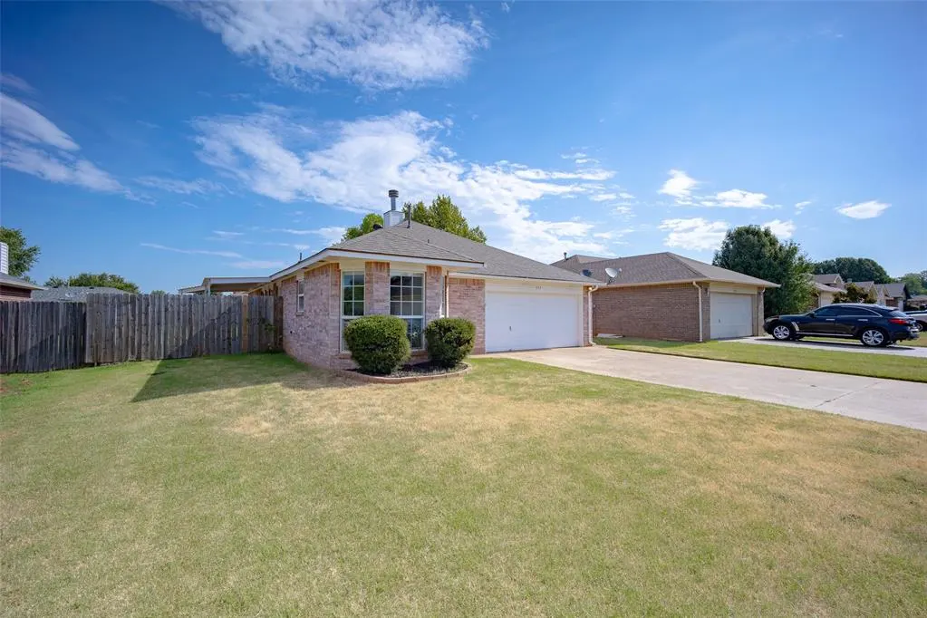 Photo 23 — 337 W Chantilly Way, Mustang, OK 73064