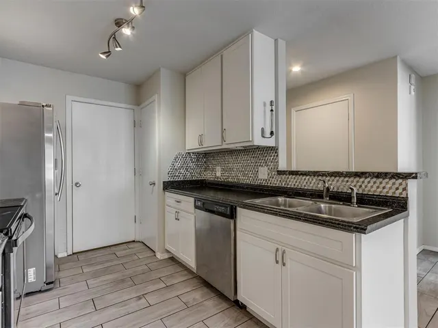 Photo 6 — 920 Periwinkle Drive, Yukon, OK 73099